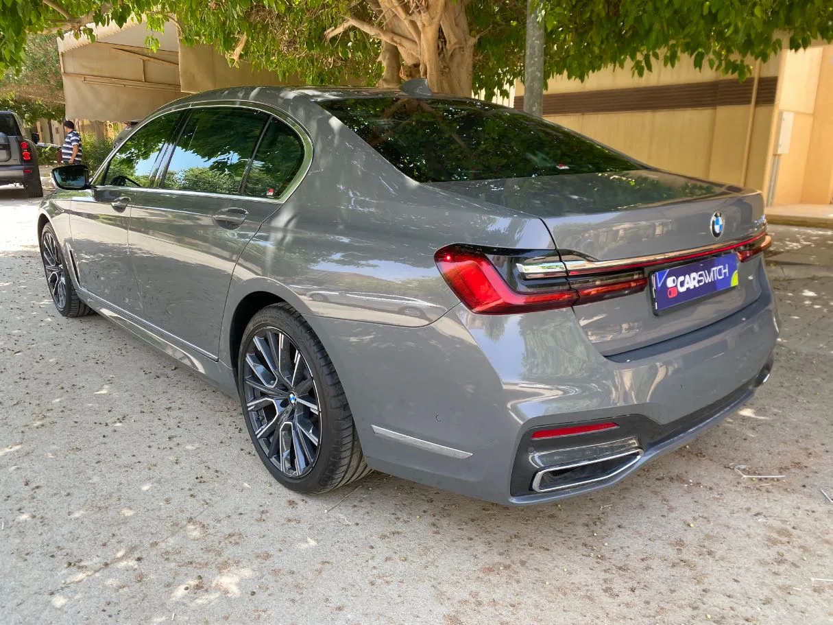 Car image 6