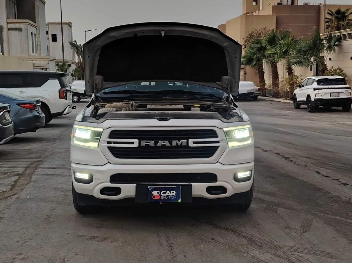 Car image 29