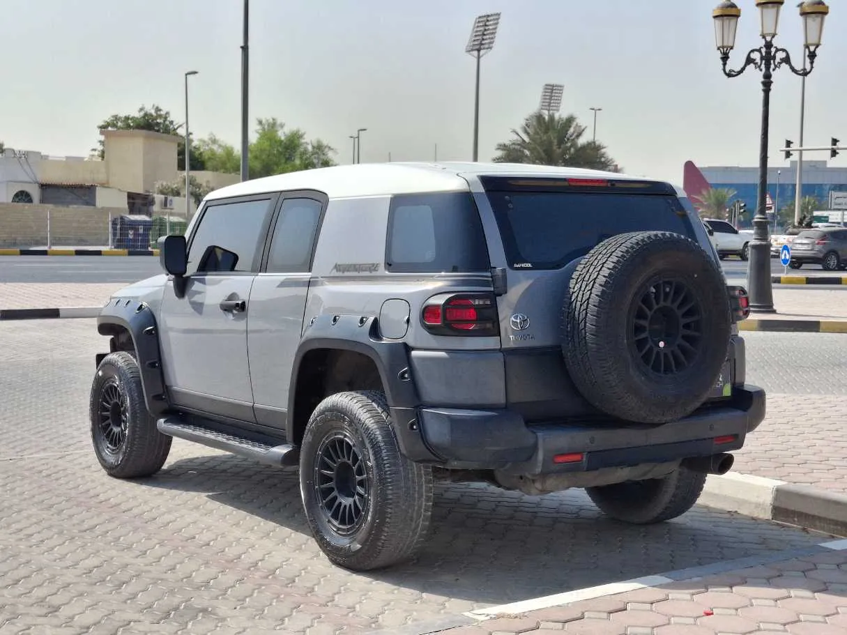 Car image 5