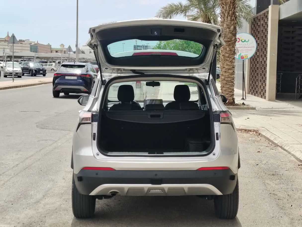 Car image 22
