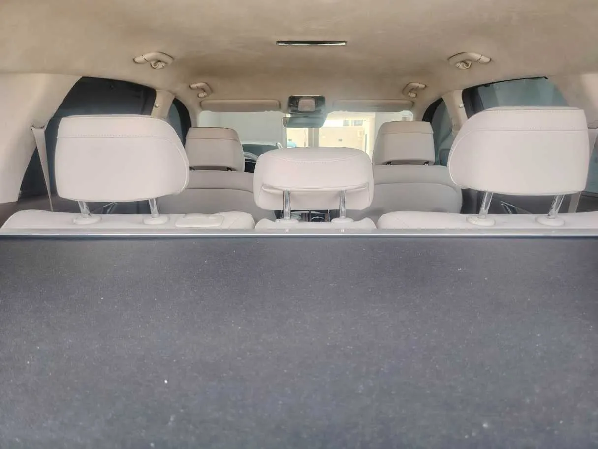 Car image 29
