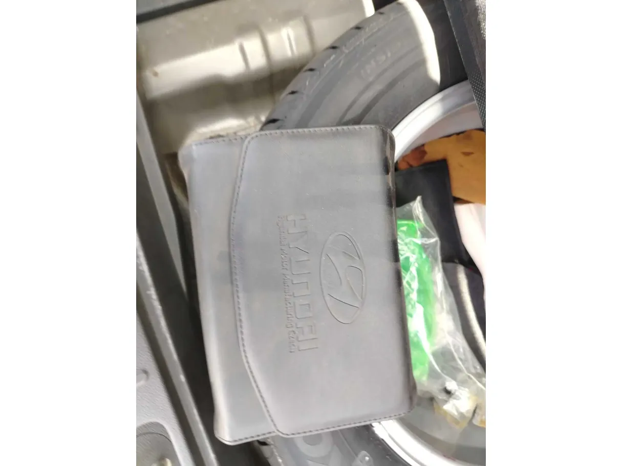 Car image 31