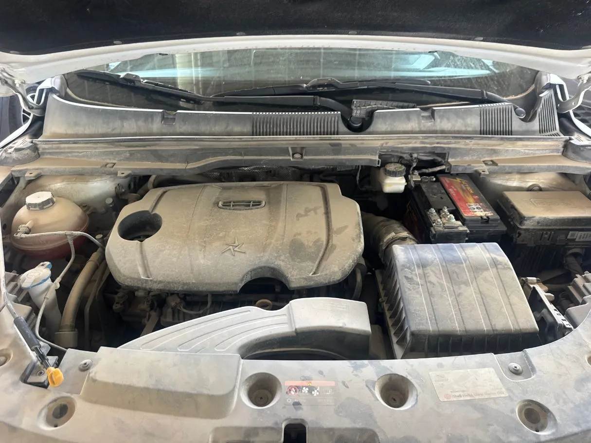 Car image 17
