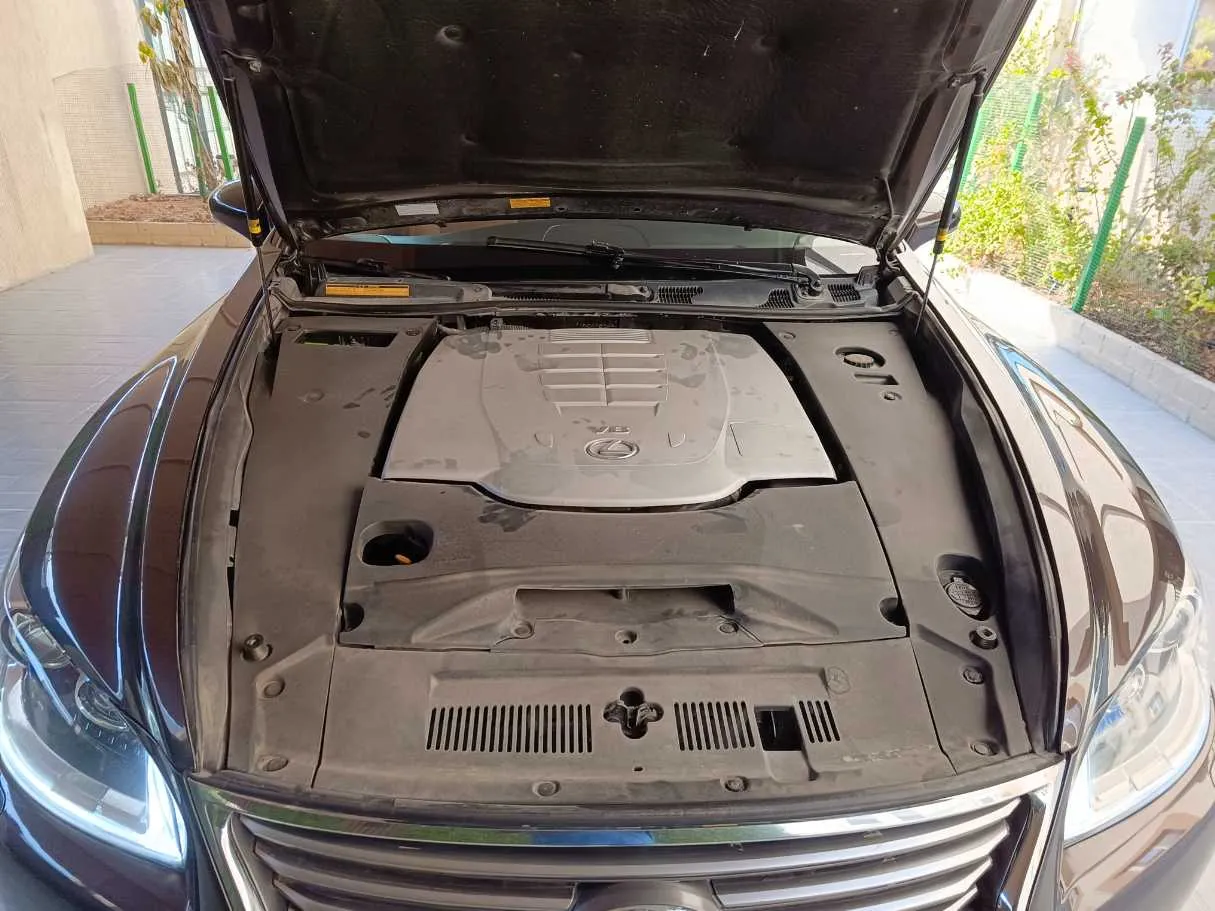 Car image 47