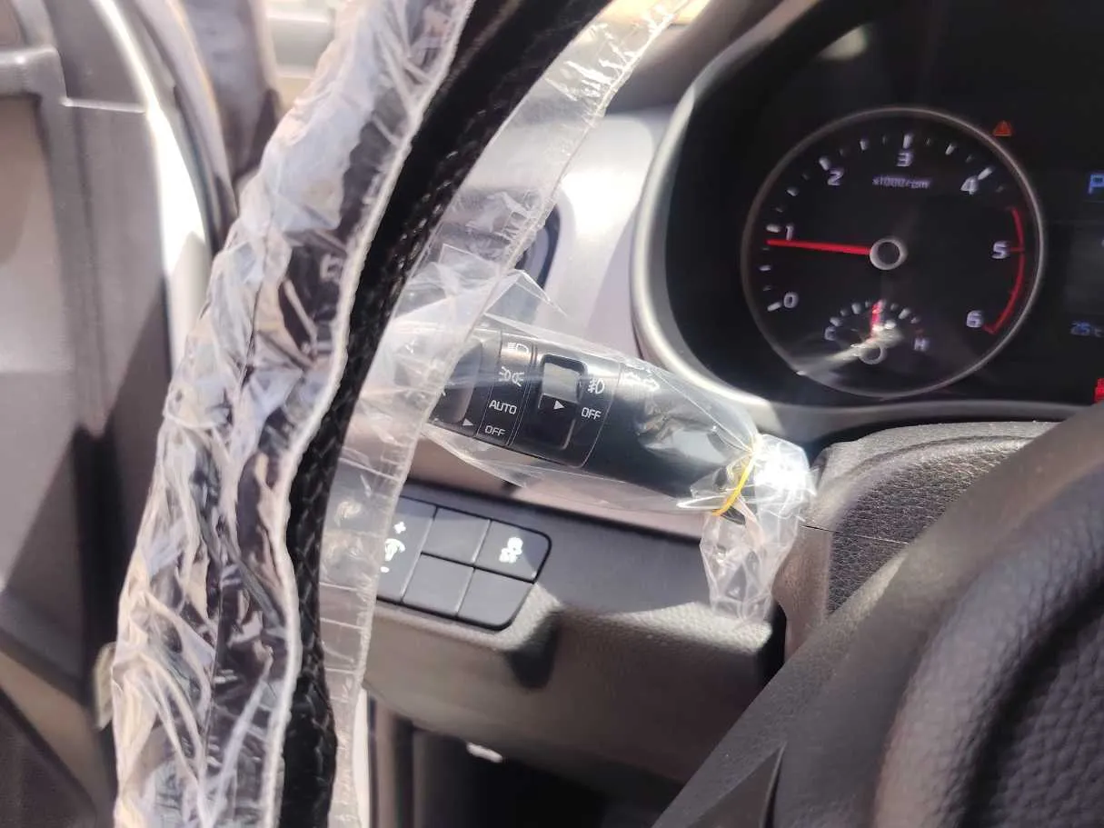 Car image 28