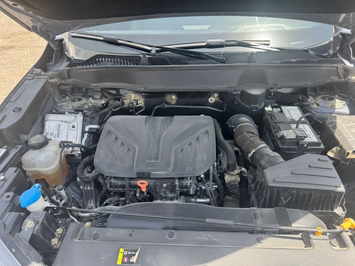 Car image 23