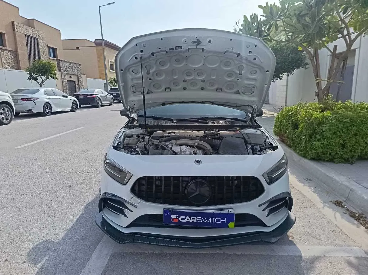 Car image 24