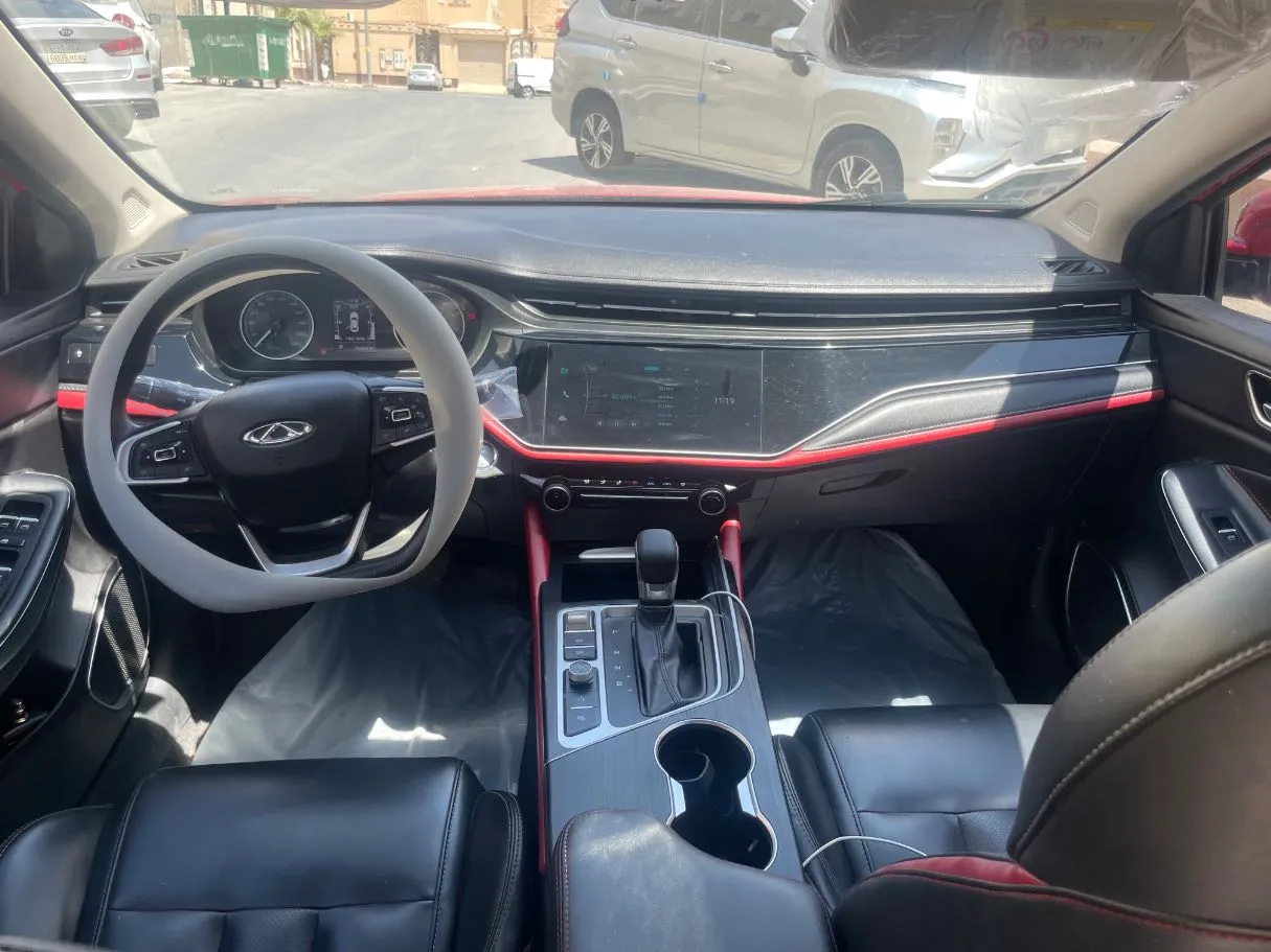 Car image 17