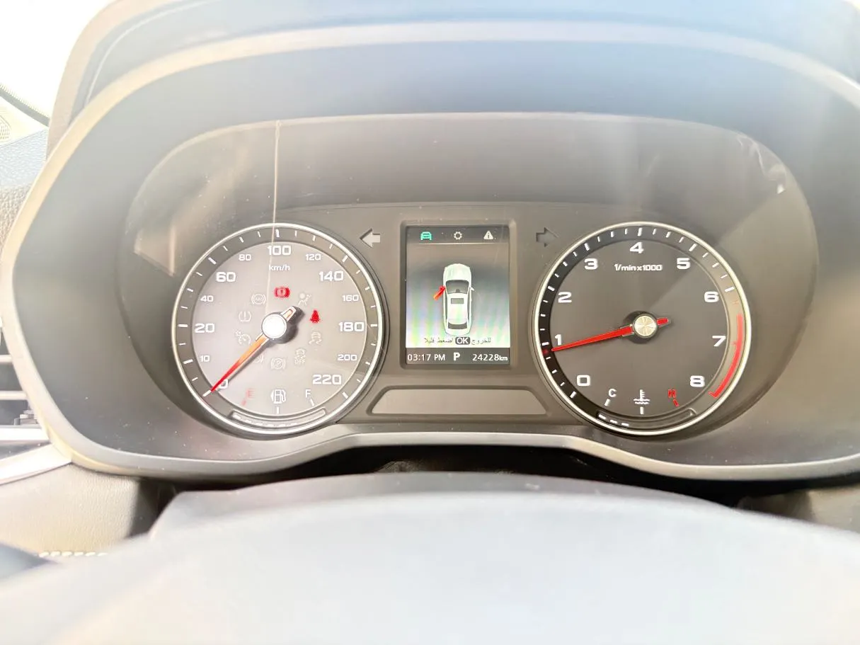 Car image 24