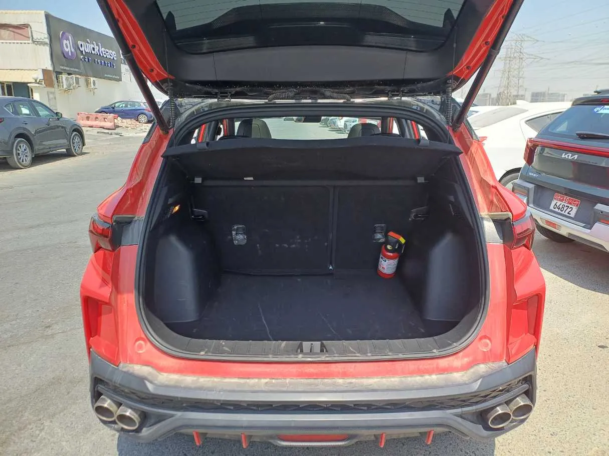 Car image 20