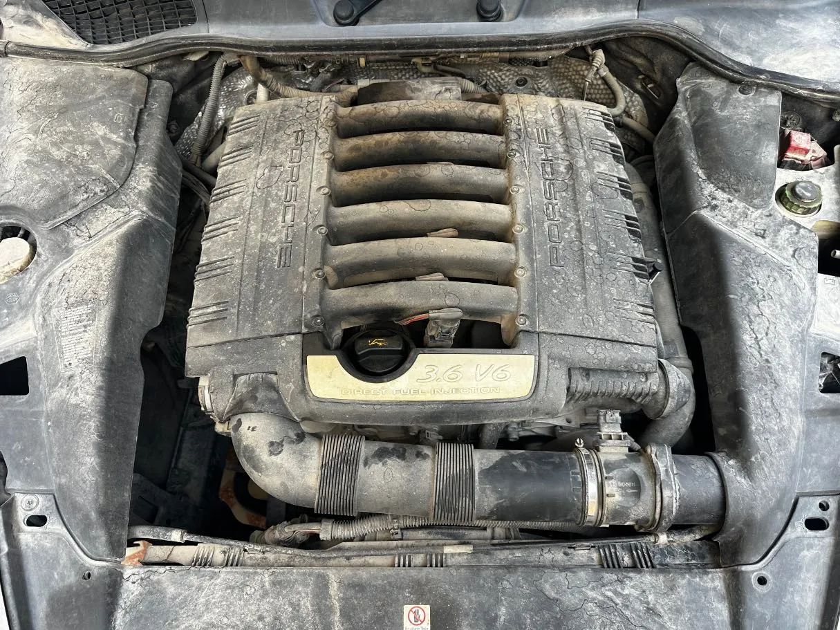 Car image 30