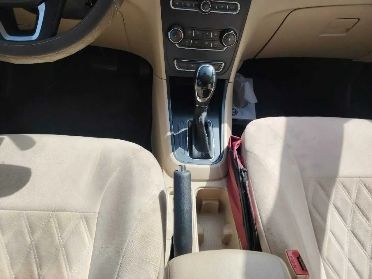 Car image 22
