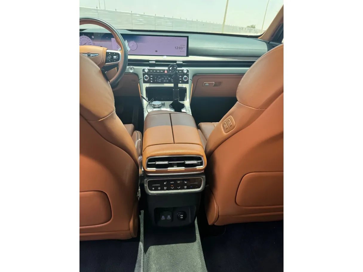 Car image 21