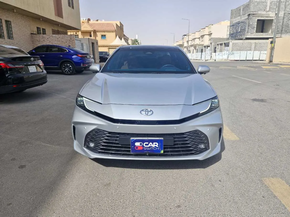Car image 2