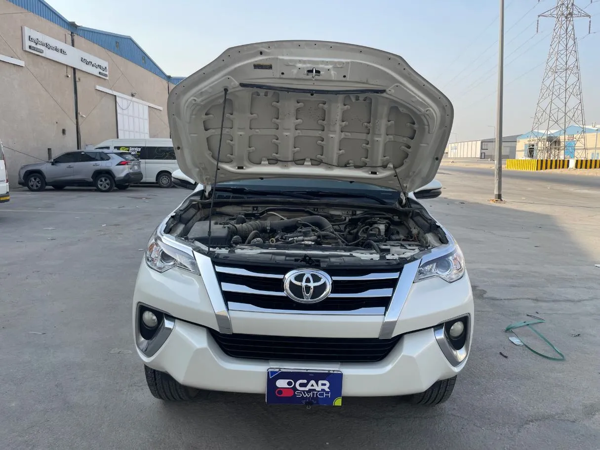 Car image 23