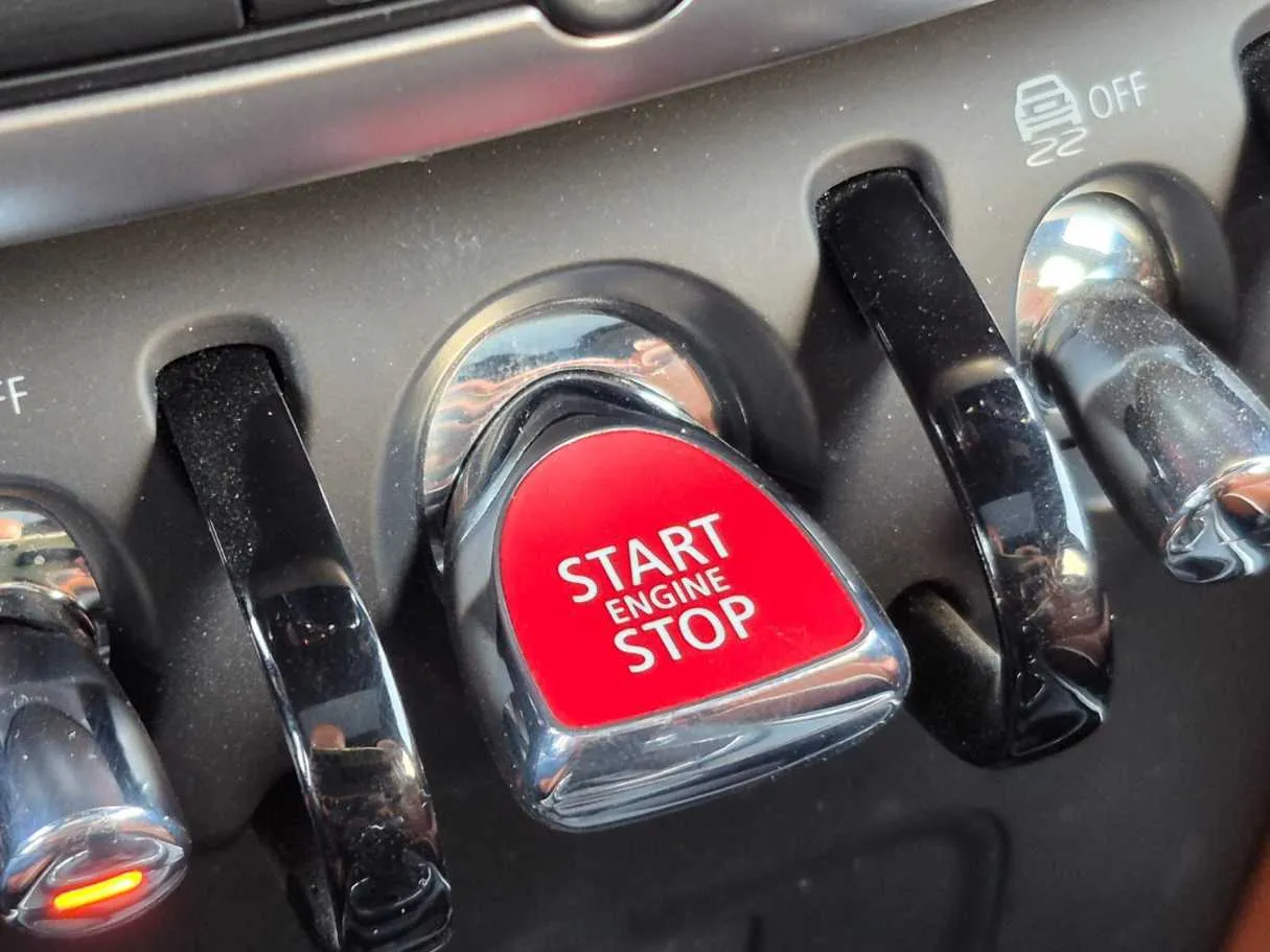 Car image 23