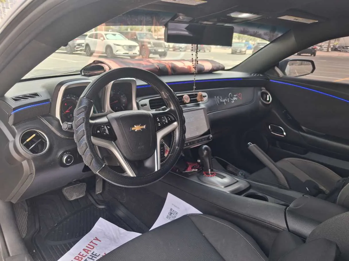 Car image 11