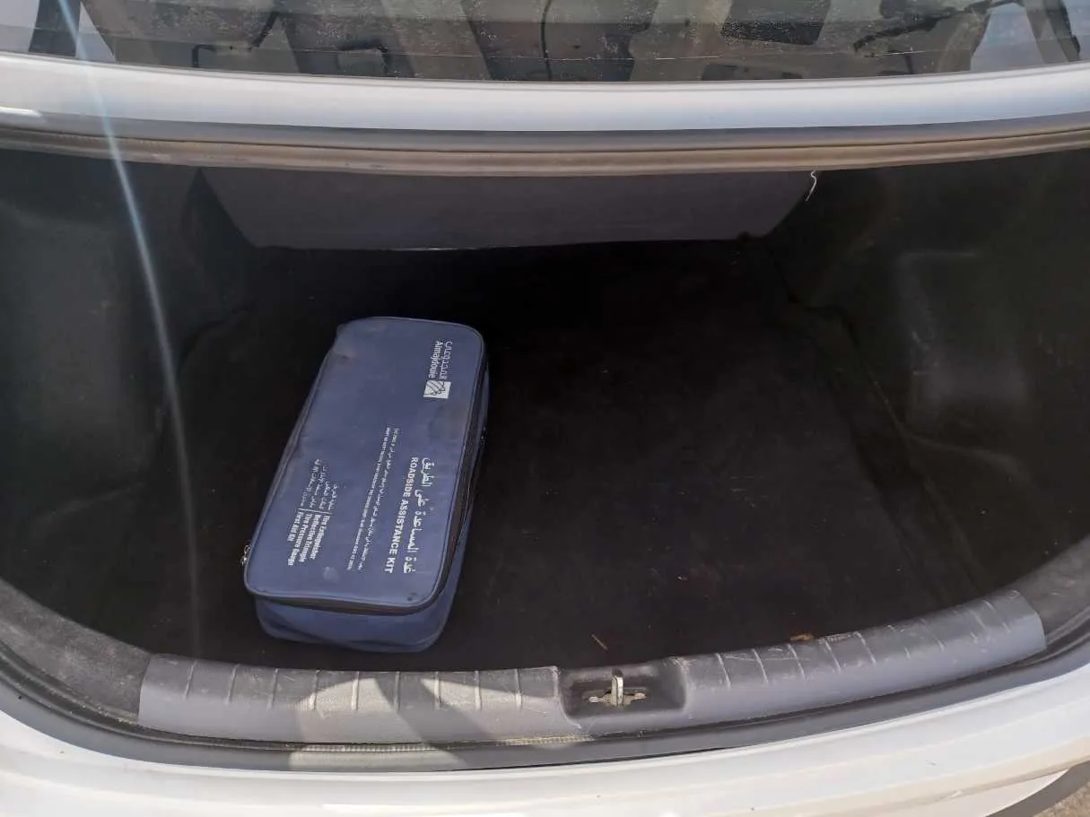 Car image 20