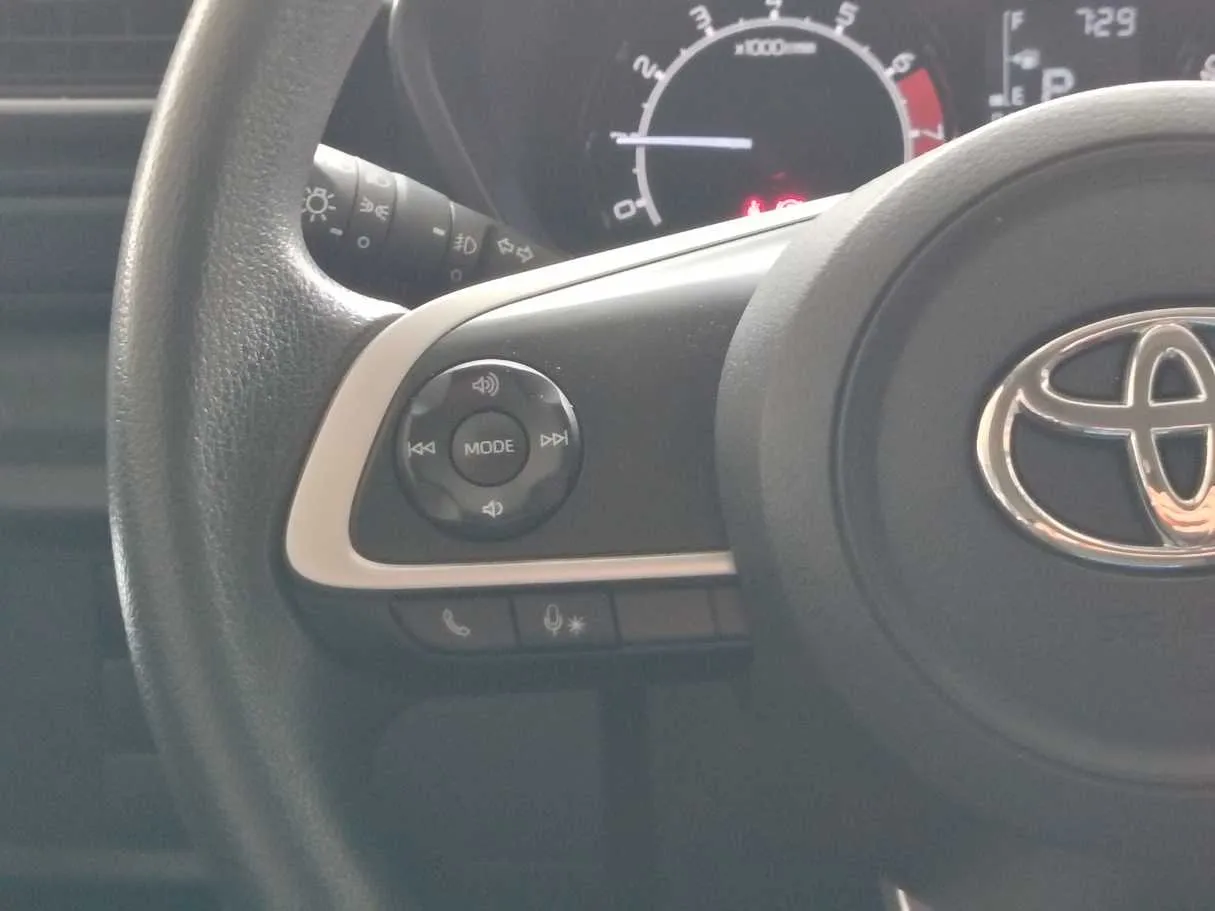 Car image 23