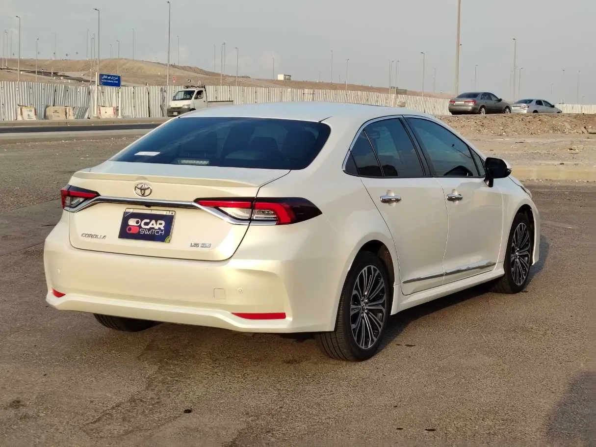 Car image 5