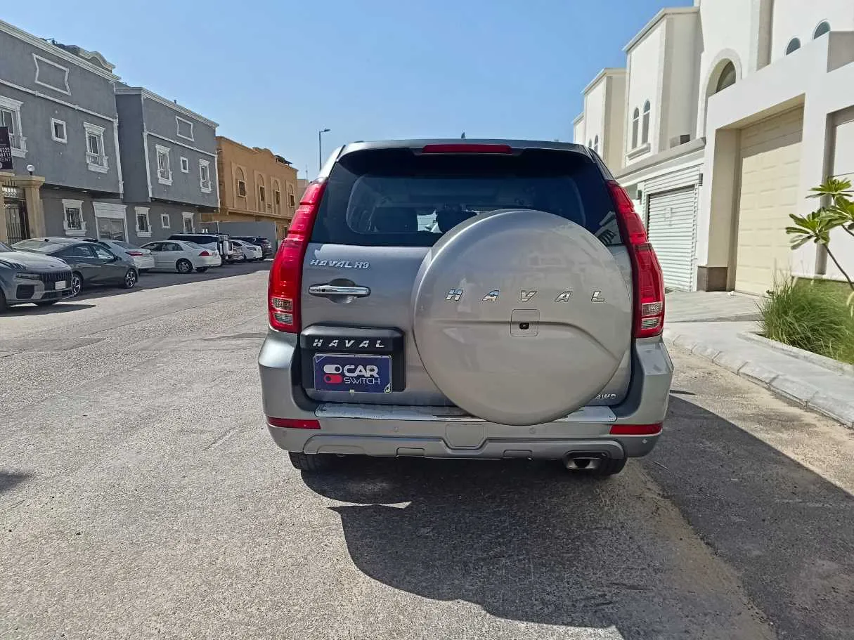 Car image 6