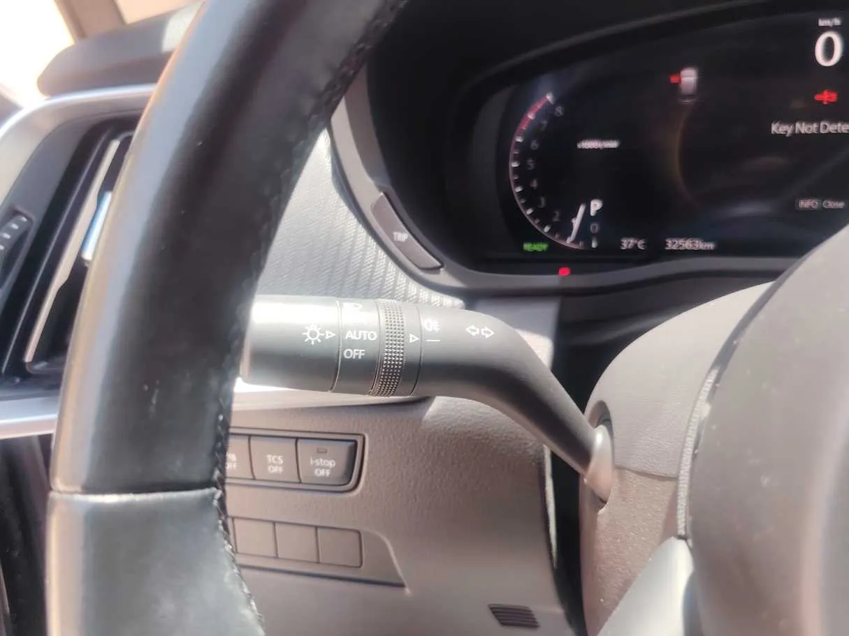 Car image 23