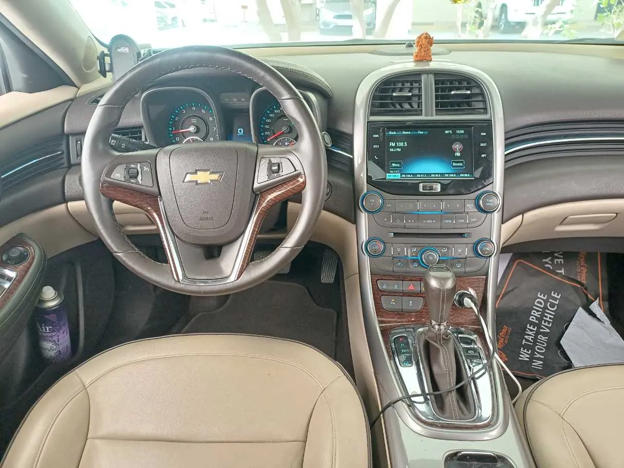 Car image 15