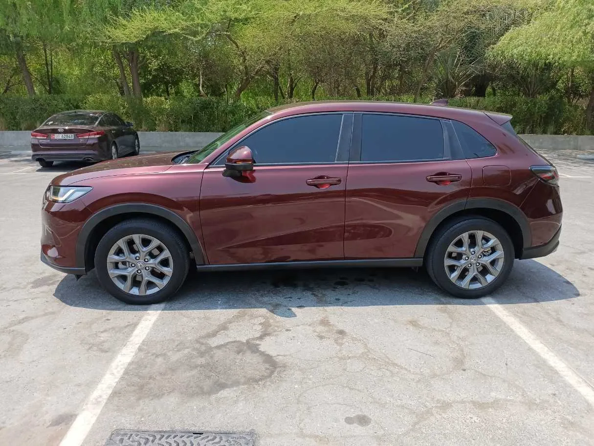 Car image 8