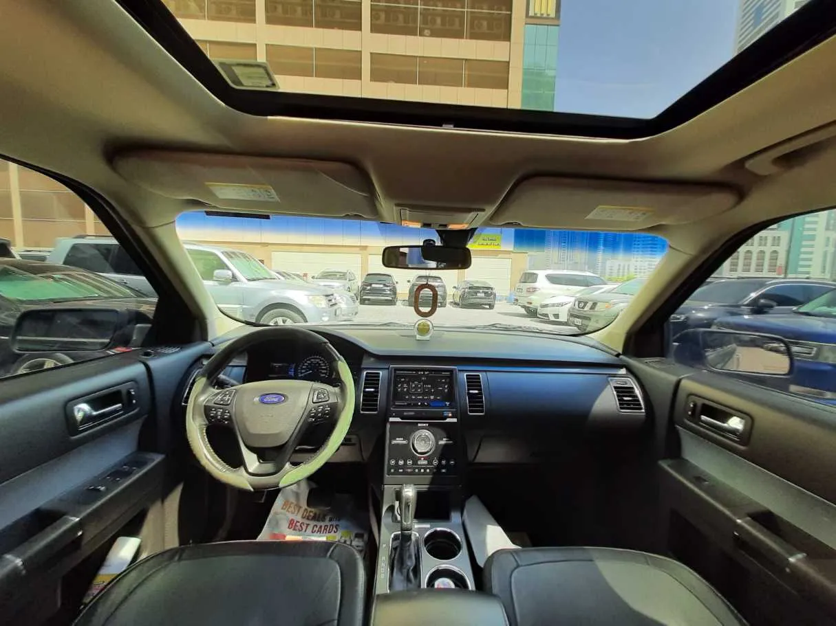 Car image 16