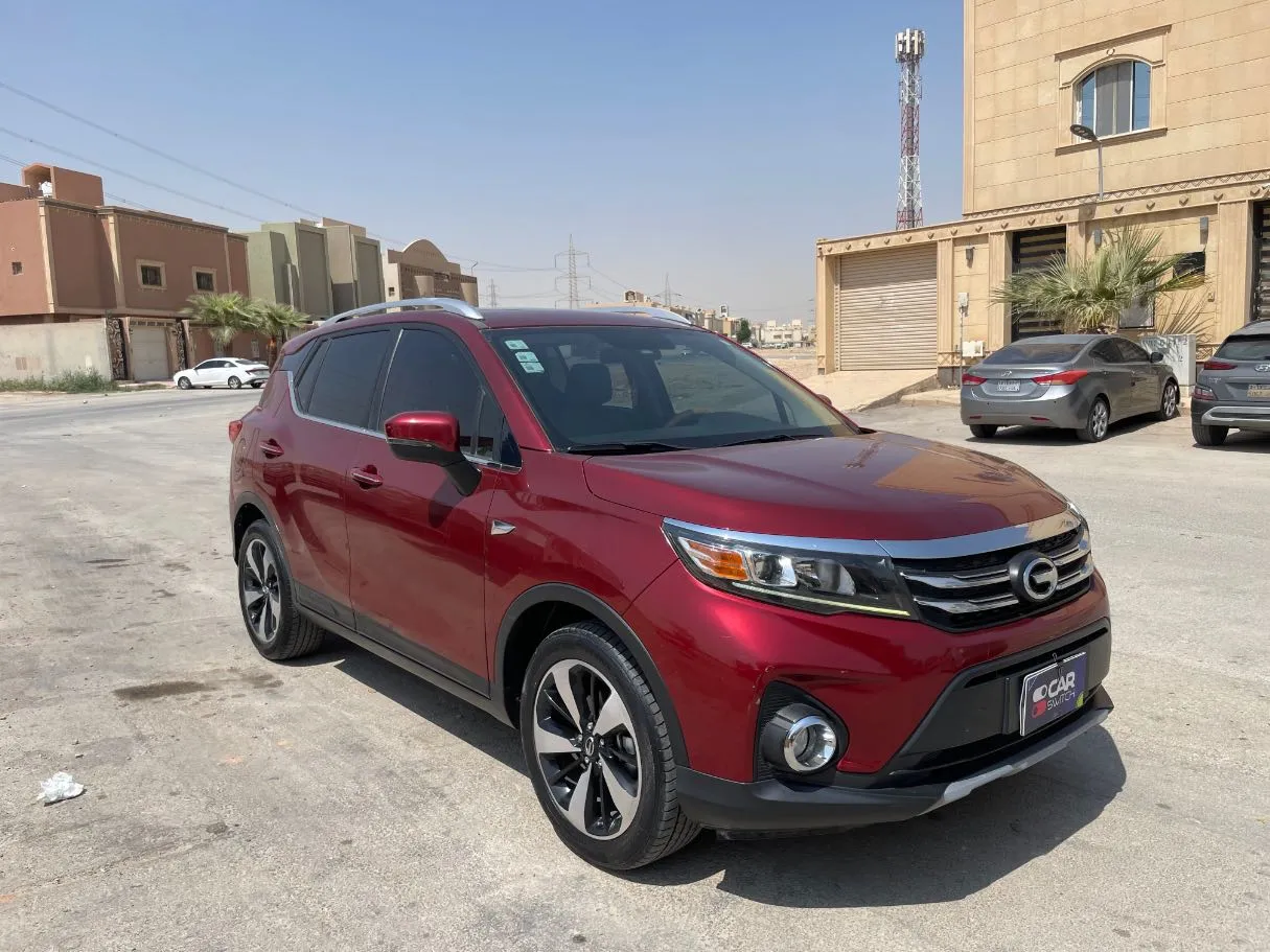 Car image 3