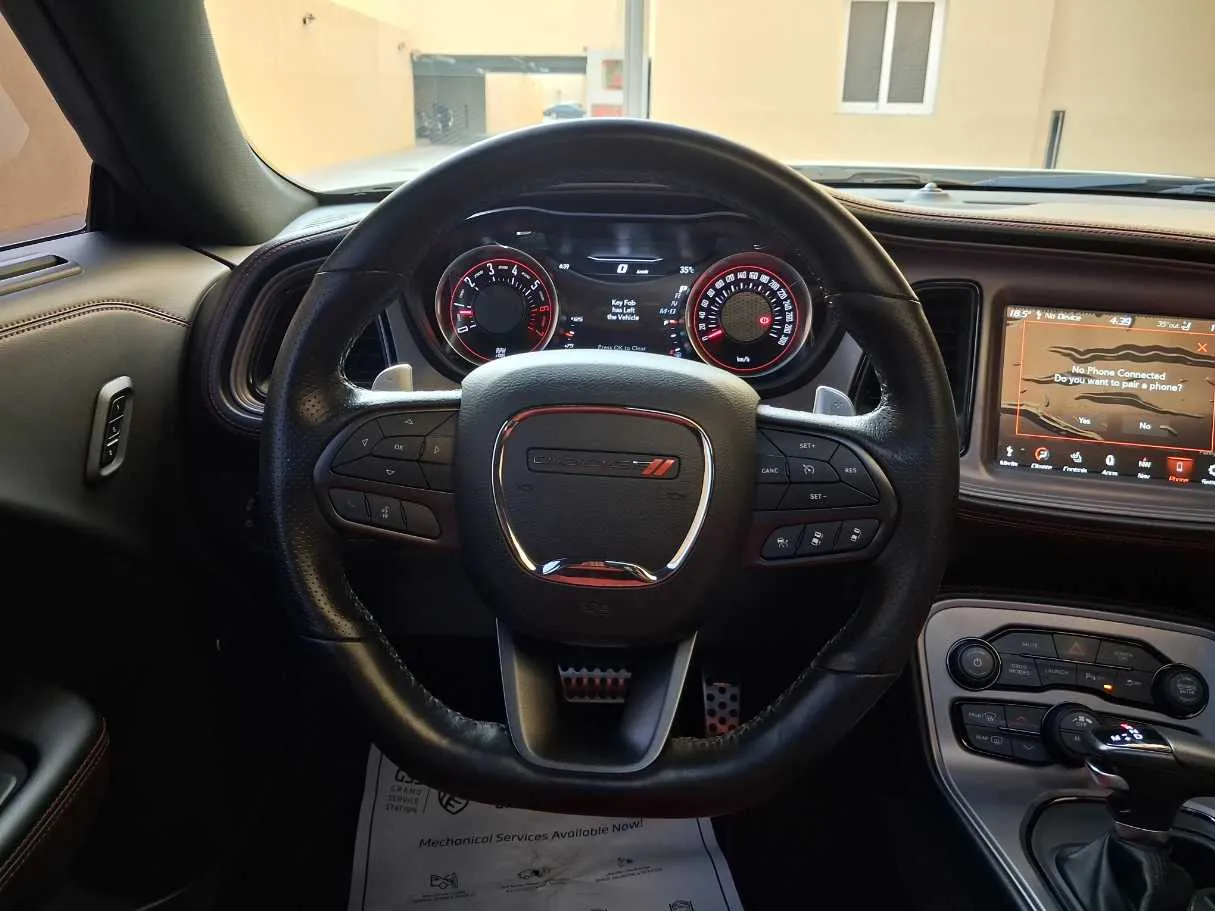 Car image 16