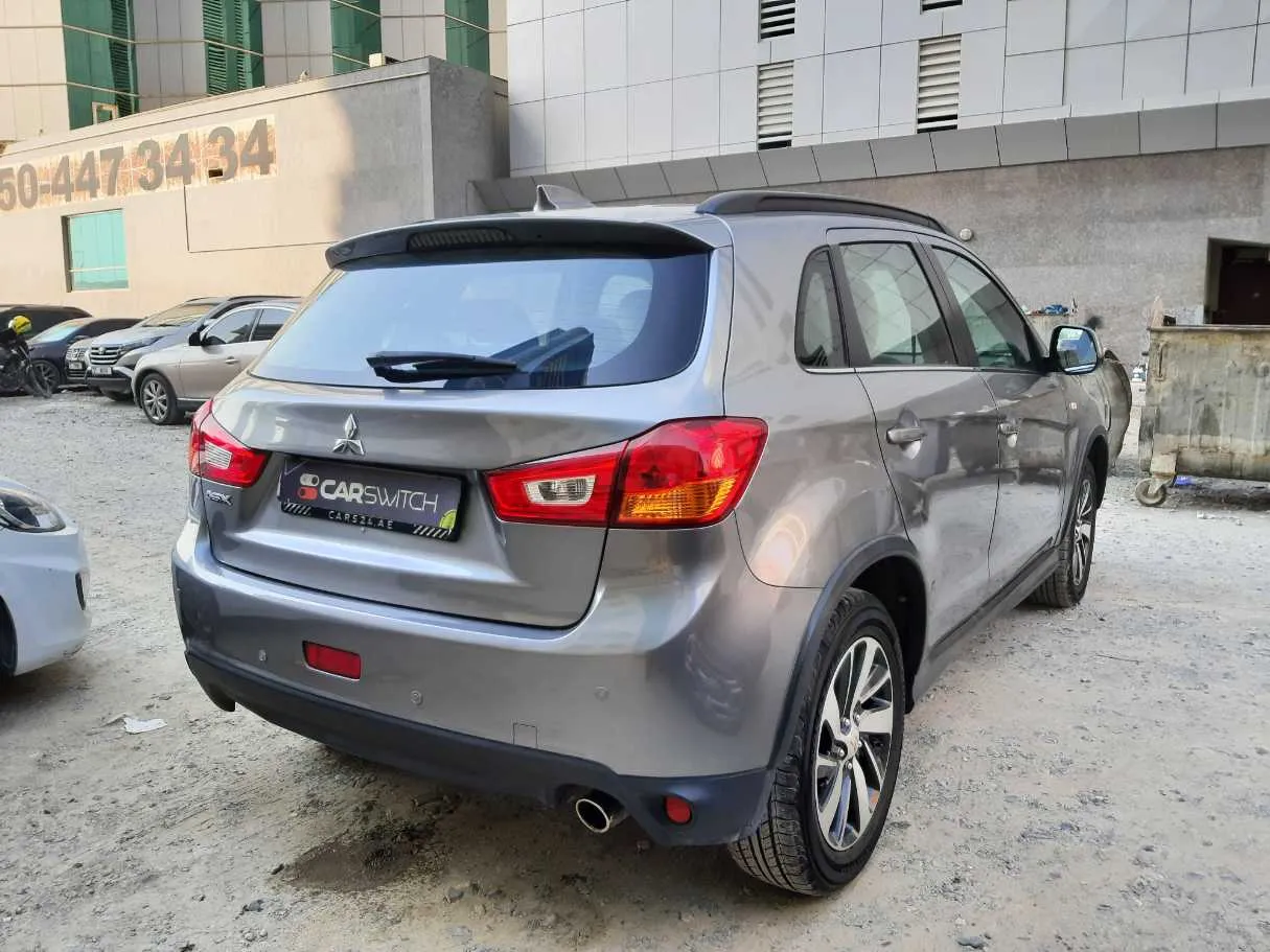 Car image 5