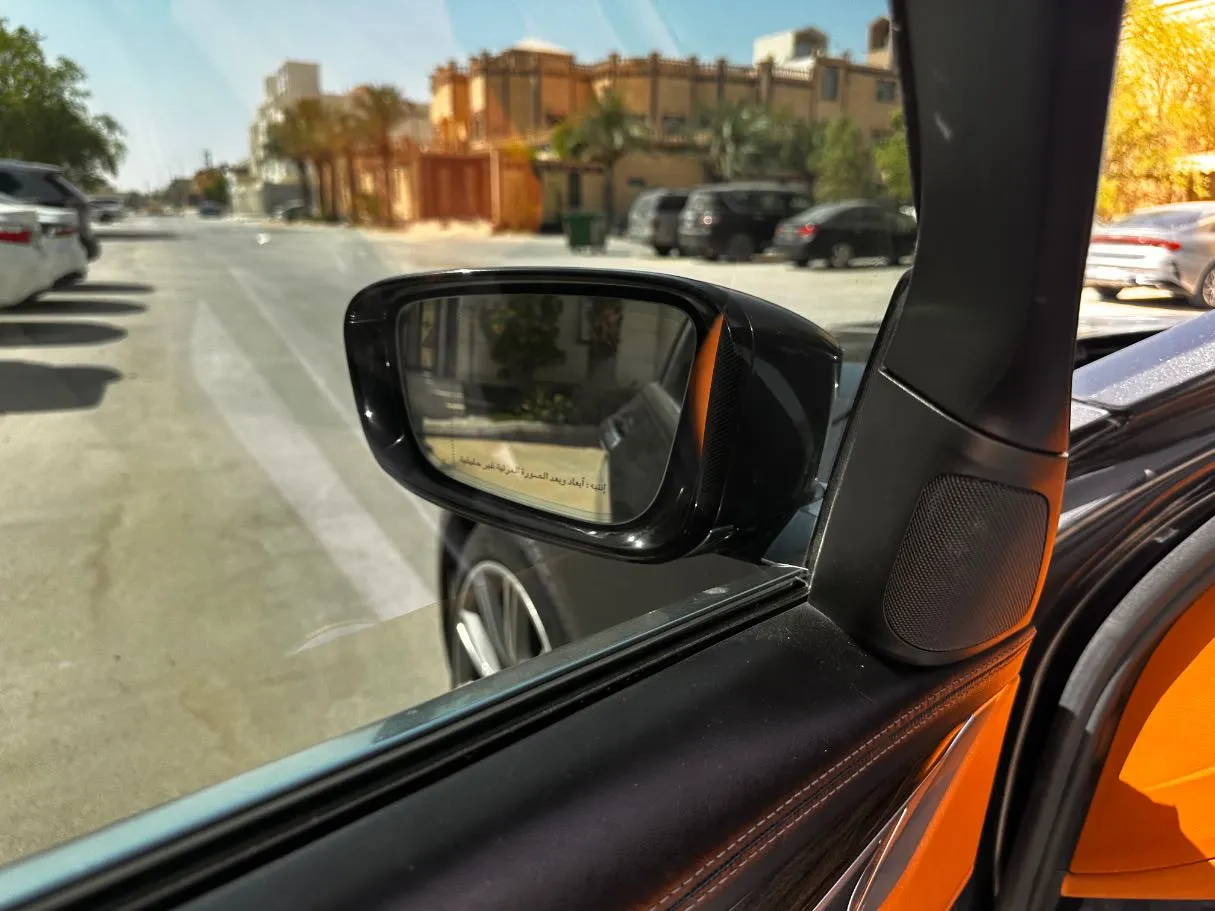 Car image 27