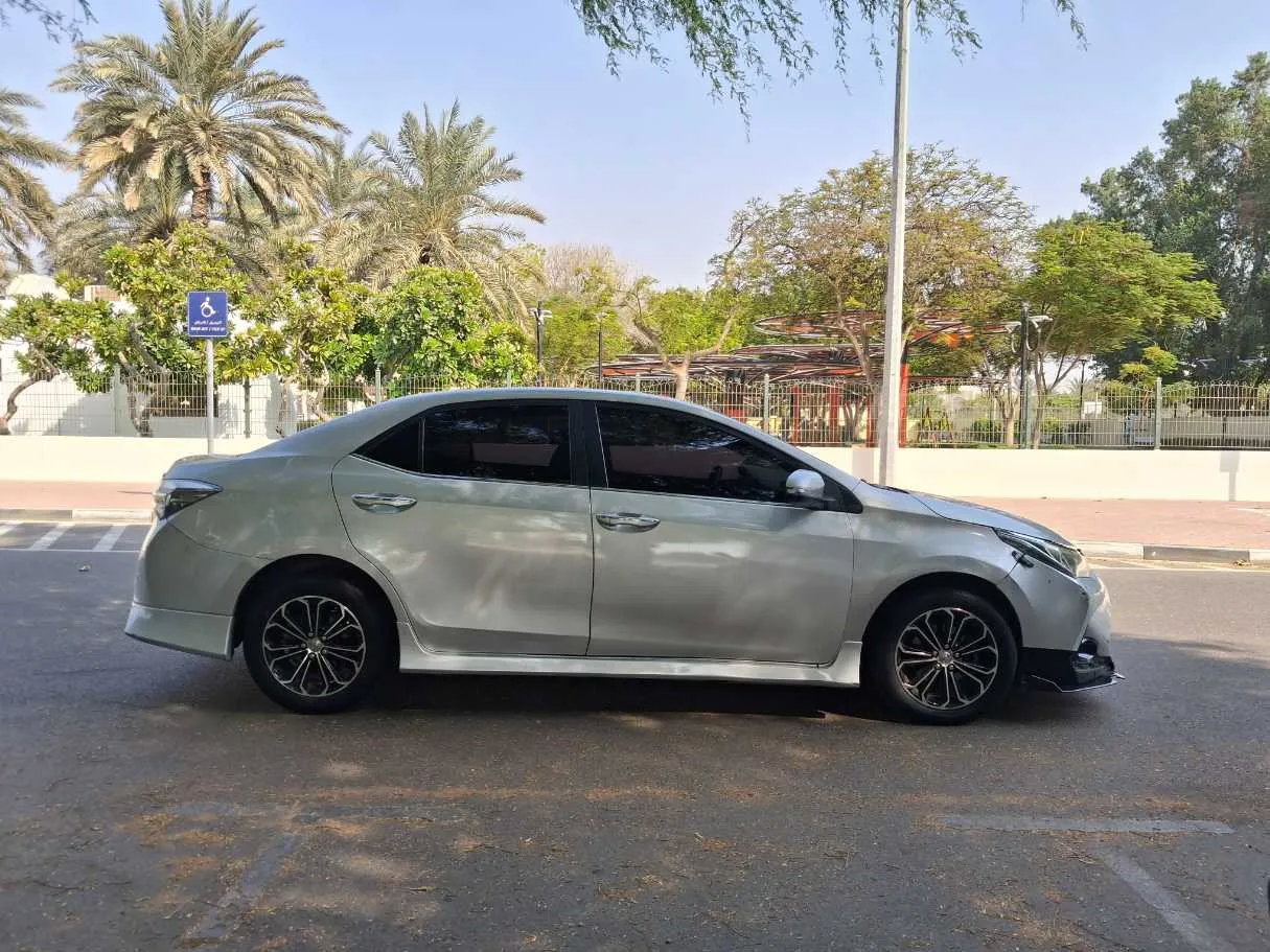 Car image 8