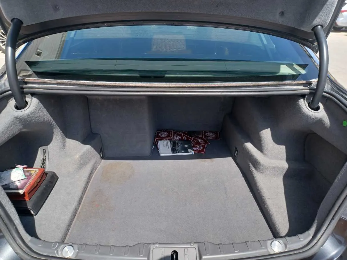 Car image 21