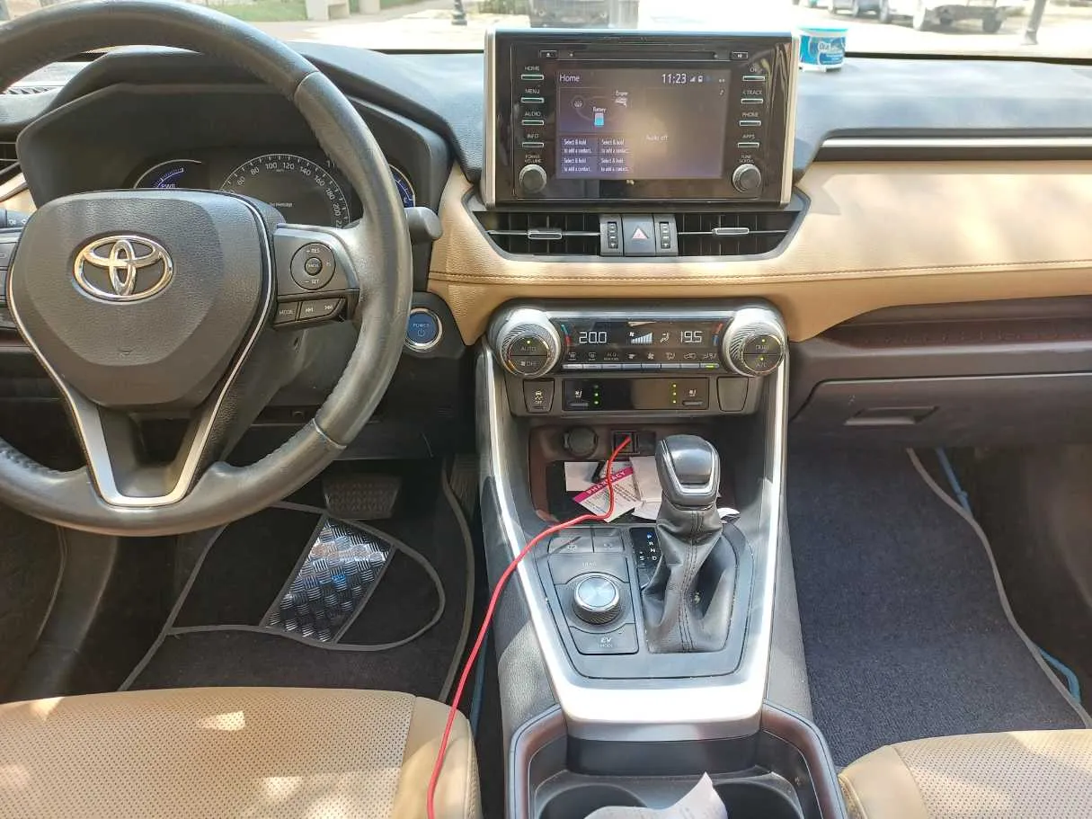 Car image 16
