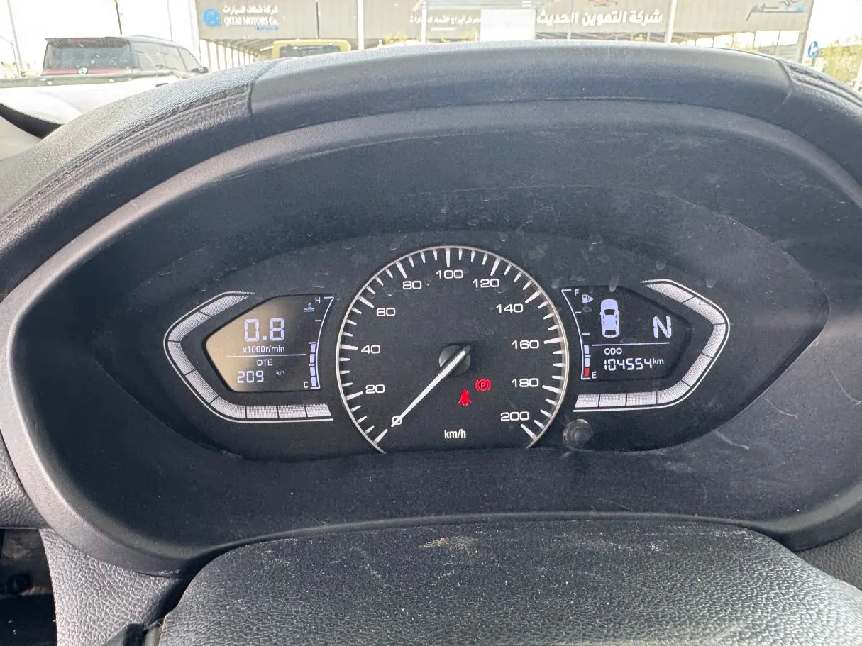 Car image 18