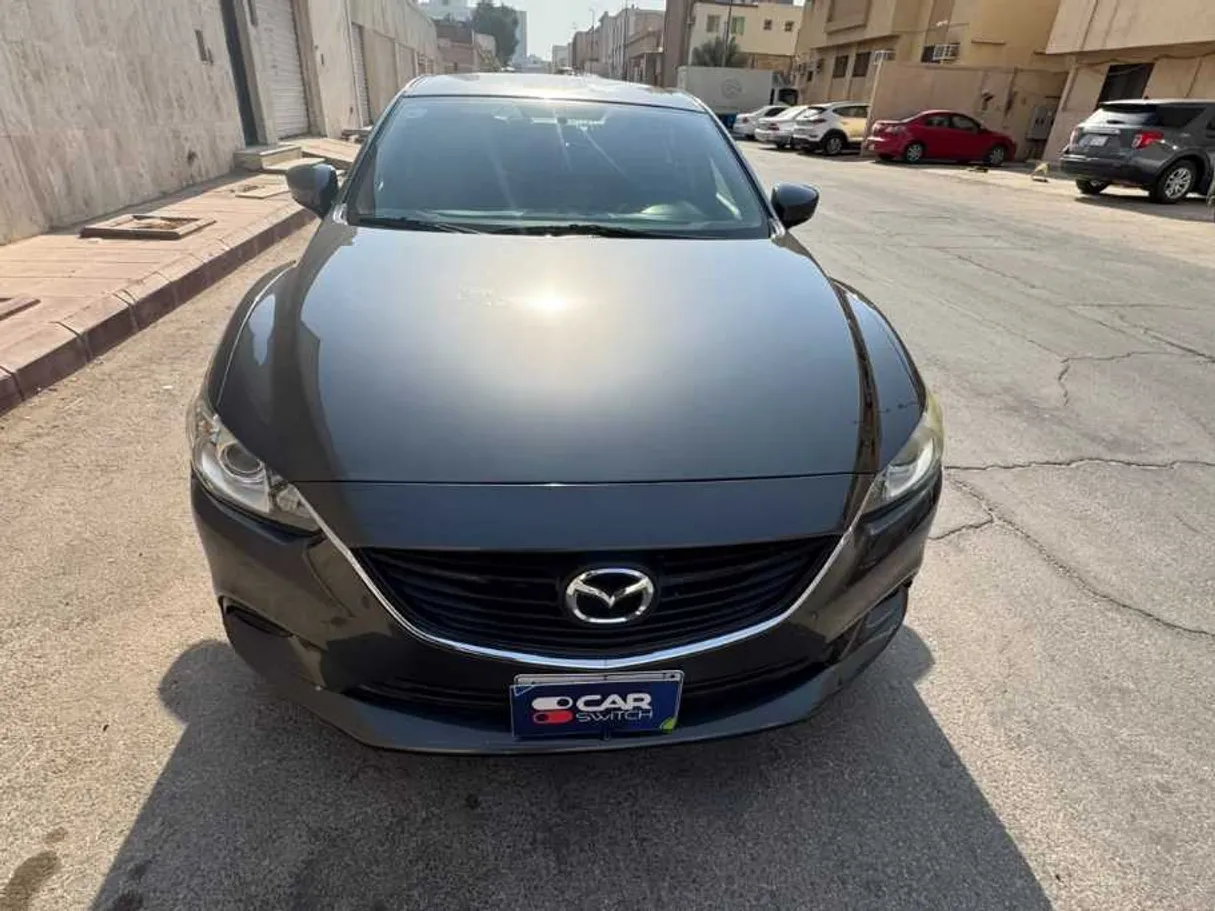 Car image 3
