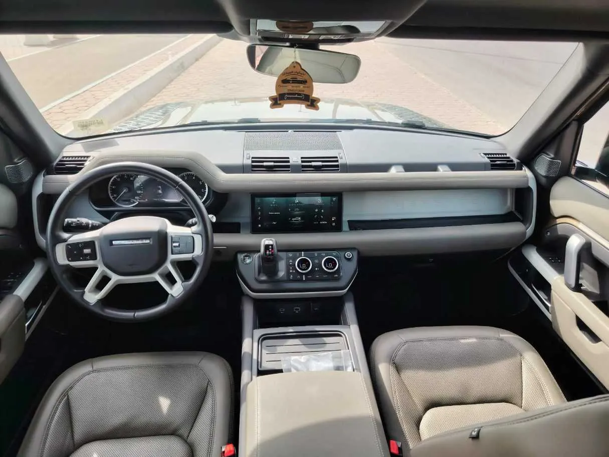 Car image 22