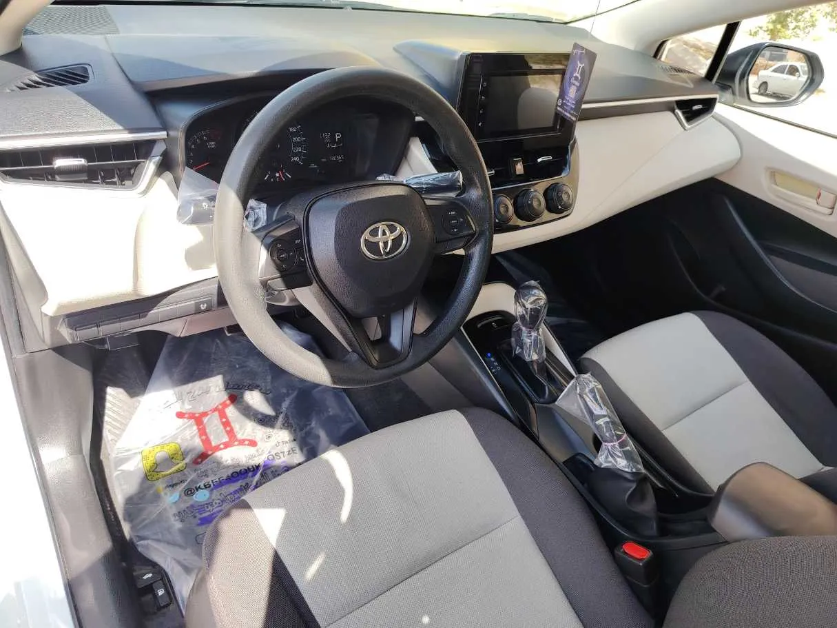 Car image 13