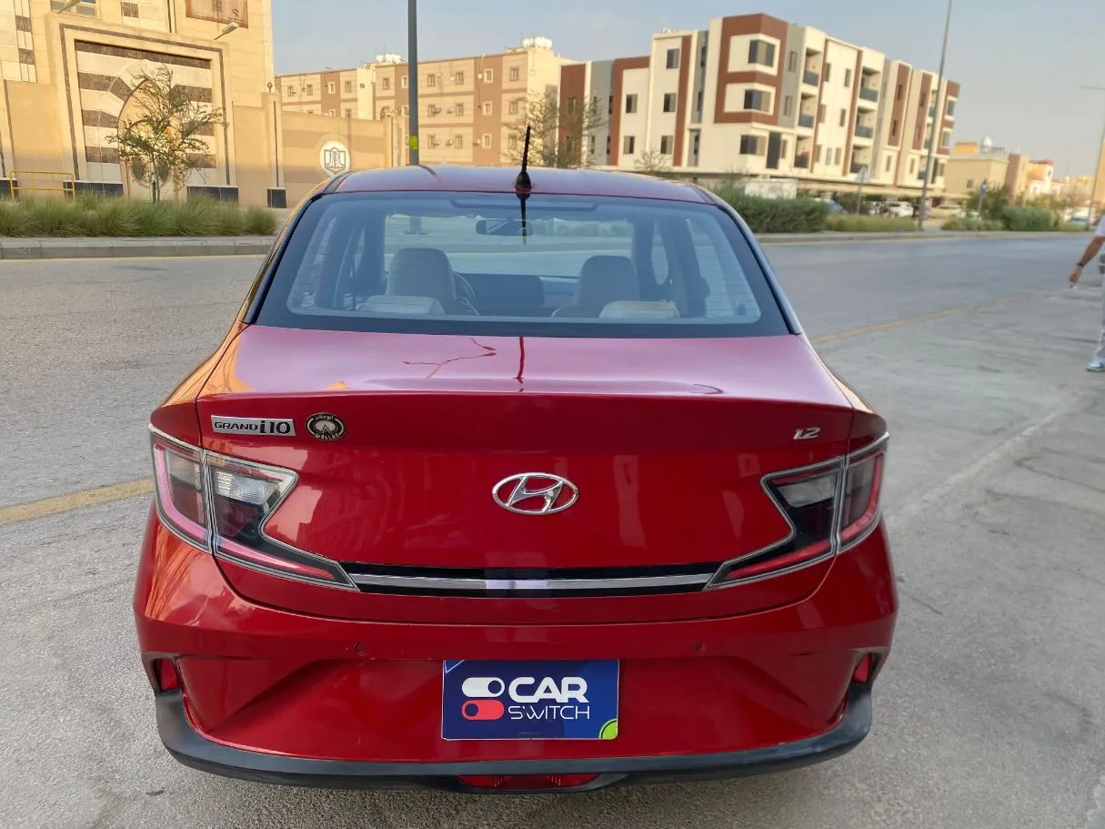 Car image 5