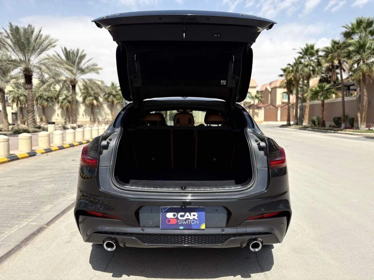 Car image 23