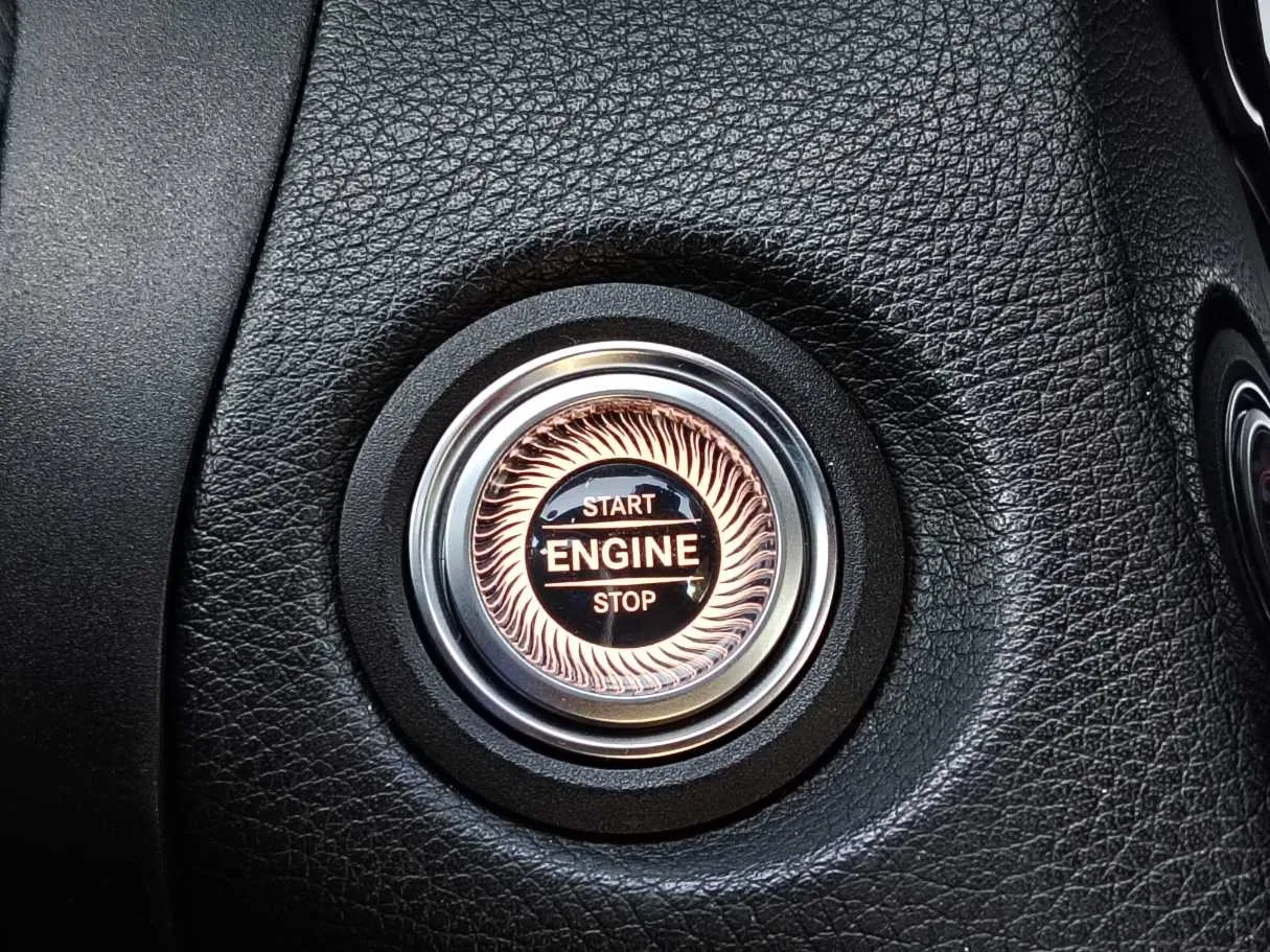 Car image 32