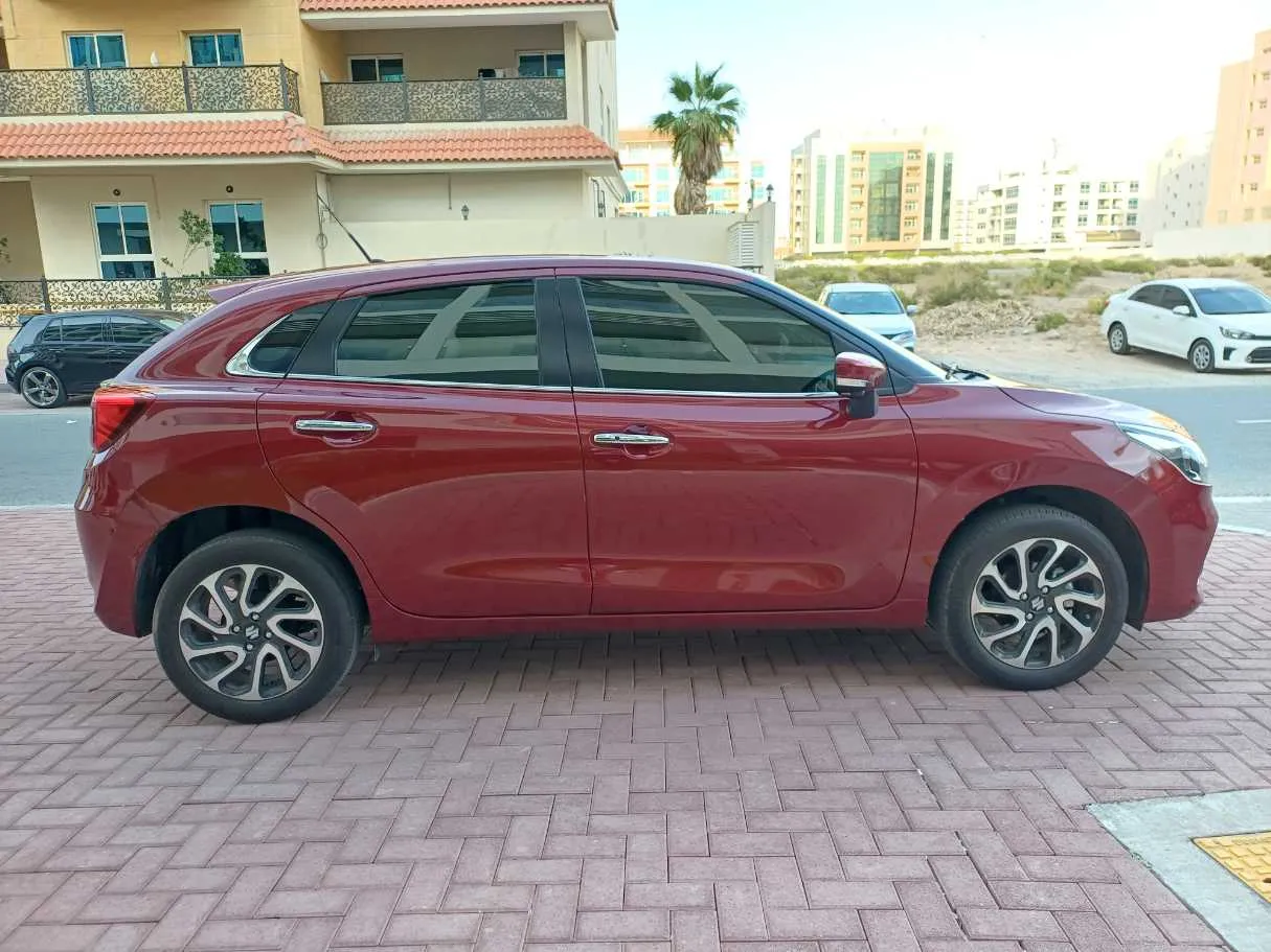 Car image 4
