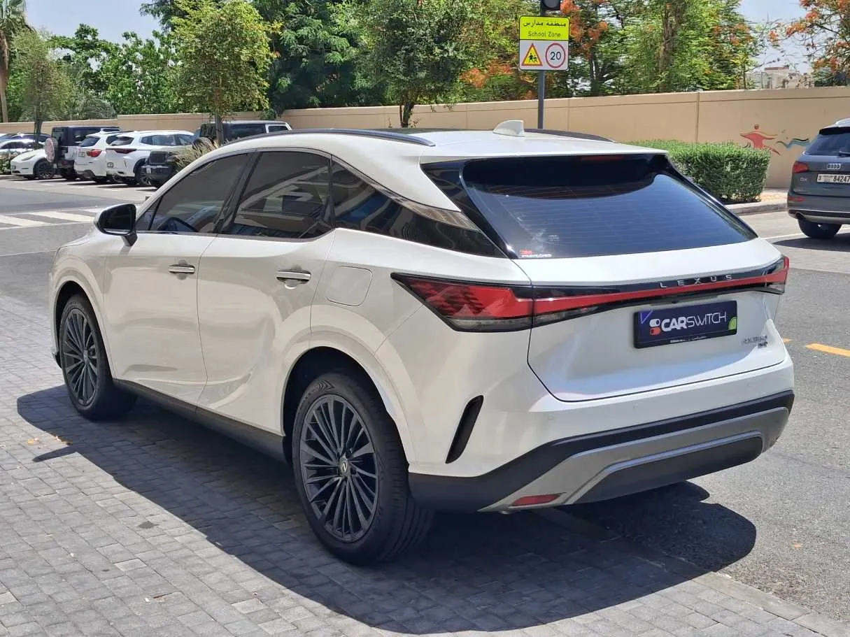 Car image 7