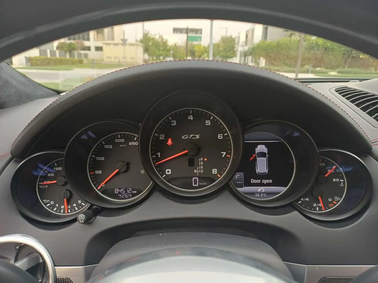 Car image 23