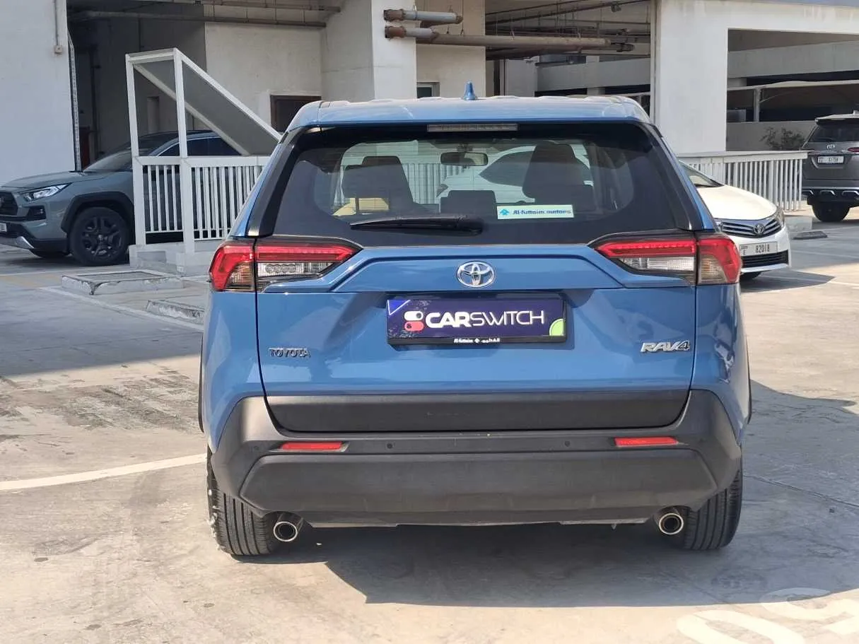 Car image 6