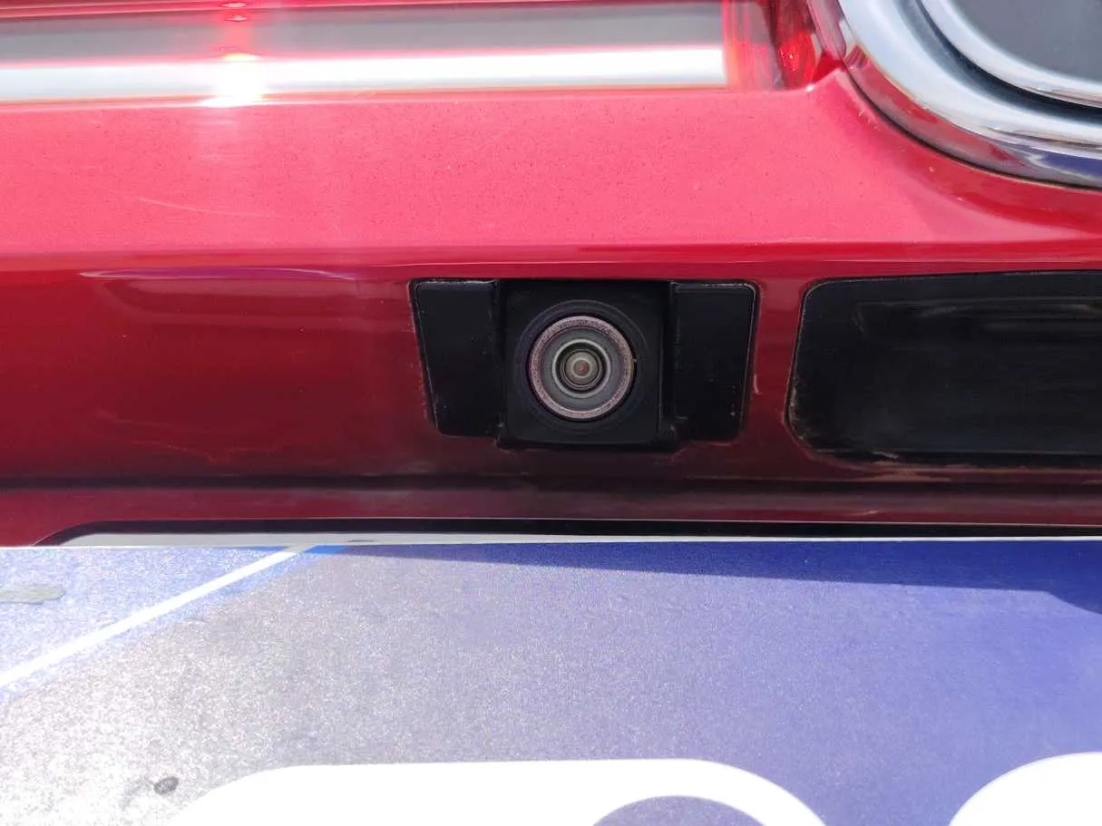 Car image 32