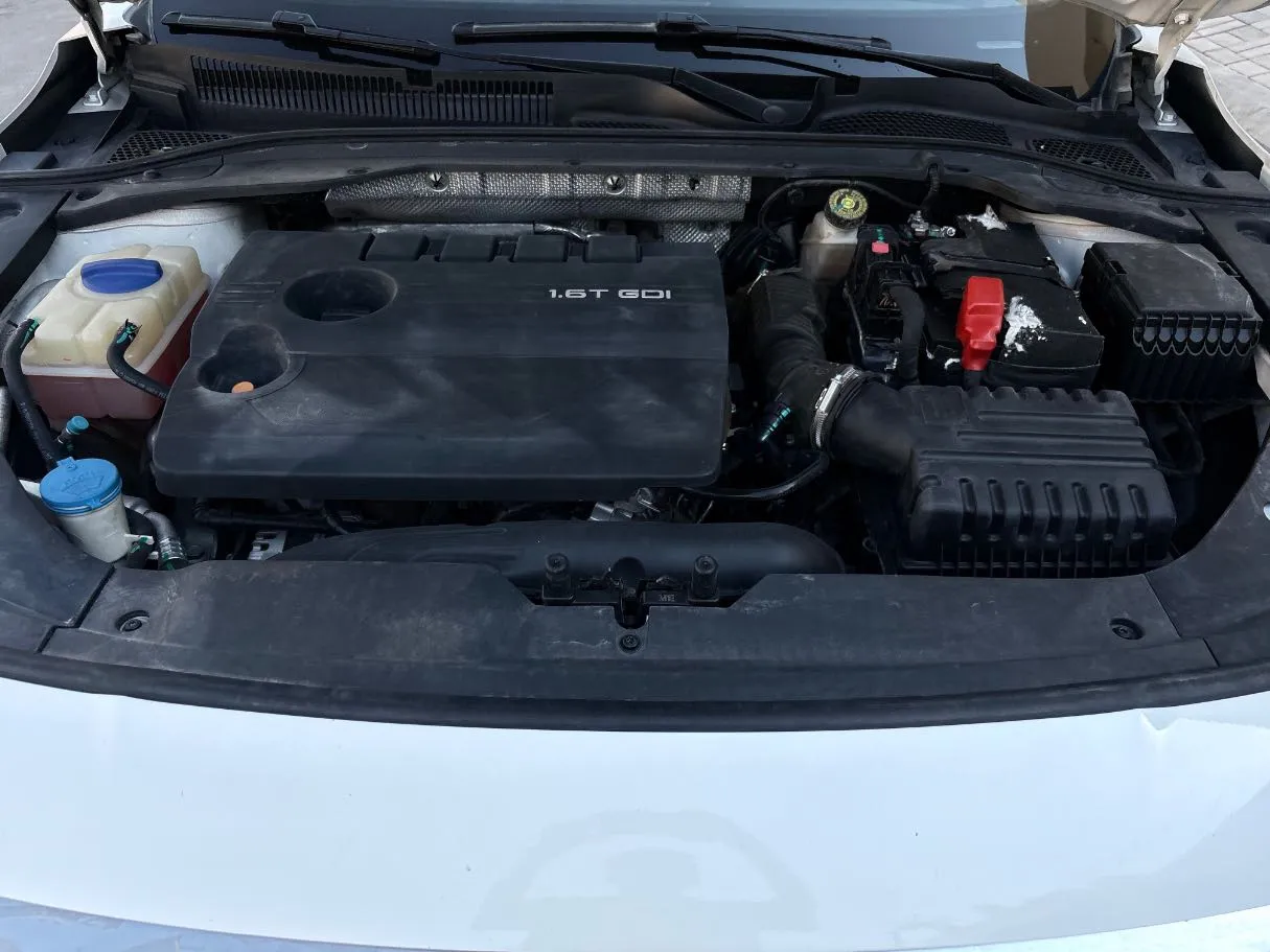 Car image 26