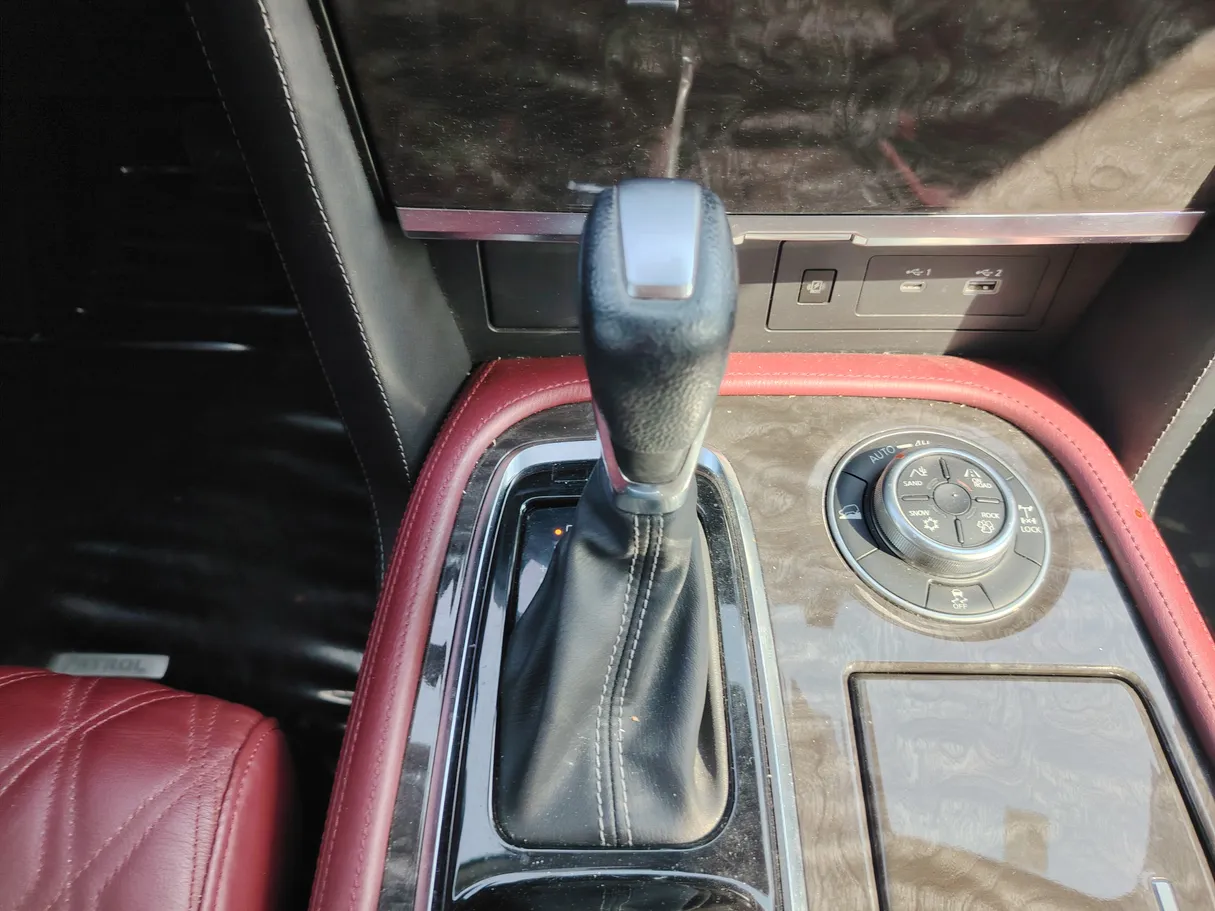 Car image 22